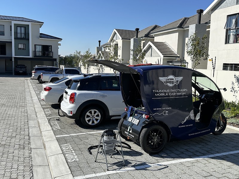 Thunder Brothers Car Wash Village Square - Photo 3